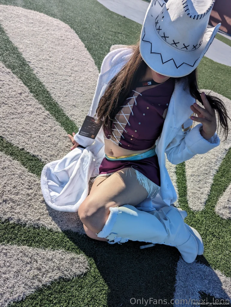 Nyxi Leon — Nyxi Leon — 12 fotos — Watch Nyxi_Leon Onlyfans pictures with an emphasis on tranny