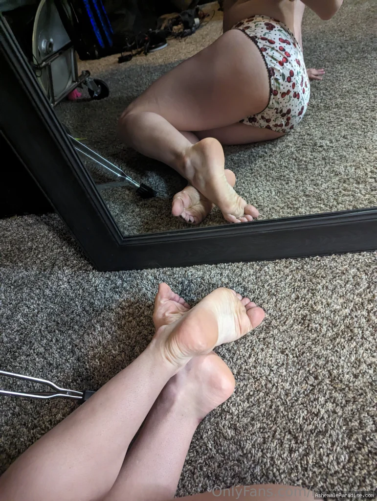 Nyxi Leon — Nyxi Leon — 12 fotos — Watch Nyxi_Leon Onlyfans pictures with an emphasis on tranny