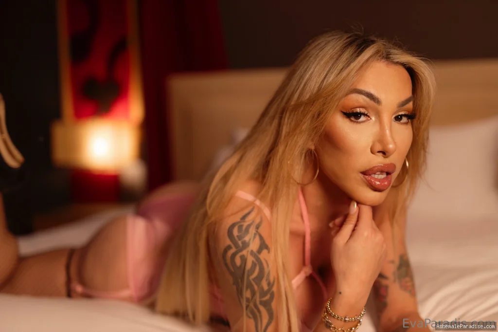 Eva Paradis — Eva Paradis — 12 fotos — Watch Eva paradis Onlyfans pictures with an emphasis on tranny