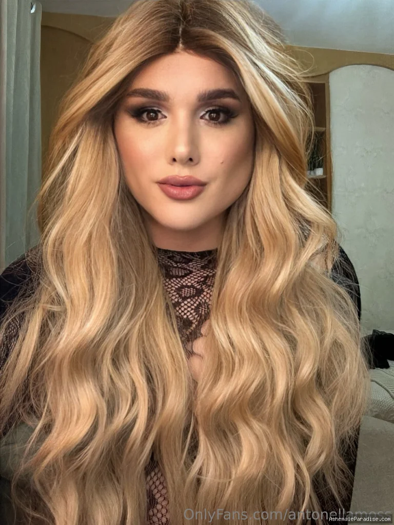 Antonella Moss — Antonella Moss — 12 fotos — Watch Antonella Moss Onlyfans pictures 2 with an emphasis on tranny