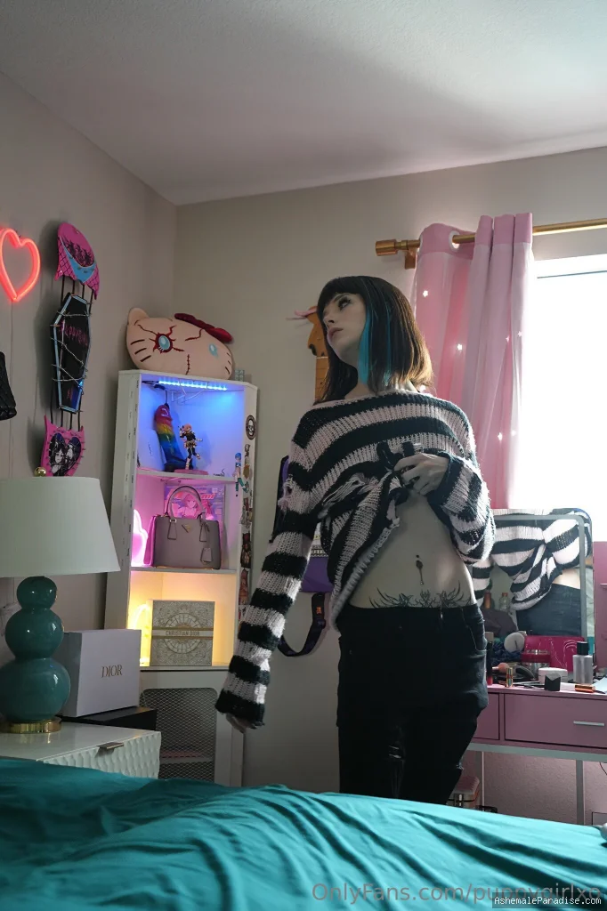 puppygirlXO — puppygirlXO — 12 fotos — Watch Puppygirlxo Onlyfans pictures with an emphasis on tranny