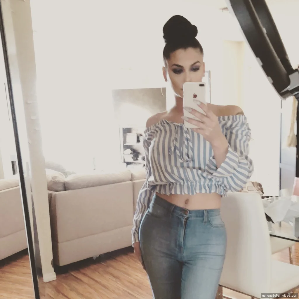 Domino Presley — Domino Presley — 12 fotos — Watch Domino Presley Onlyfans pictures with an emphasis on tranny