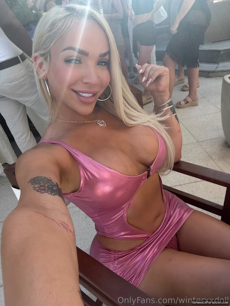 Winter Doll — Winter Doll — 12 fotos — Watch Ts Winter Doll Onlyfans pictures 2 with an emphasis on tranny