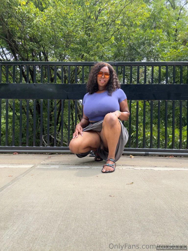 roxiexxx — roxiexxx — 12 fotos — Watch Roxiexxx Onlyfans pictures 3 with an emphasis on tranny