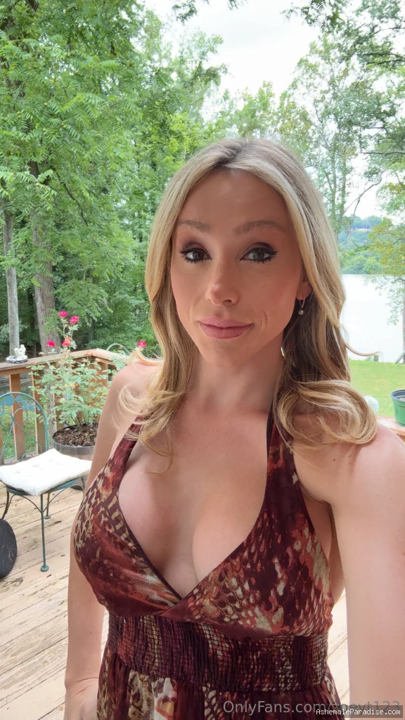 Zoey Taylor — Zoey Taylor — 12 fotos — Watch Zoey Taylor Onlyfans pictures 2 with an emphasis on tranny