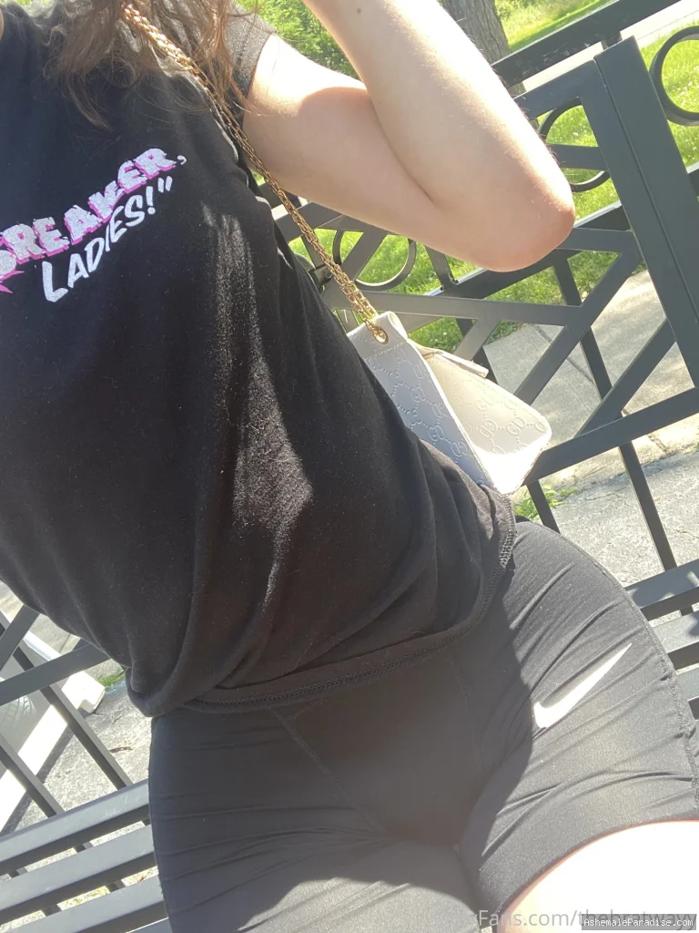 thebratwayy — thebratwayy — 12 fotos — Watch TheBratWayy Onlyfans pictures with an emphasis on tranny
