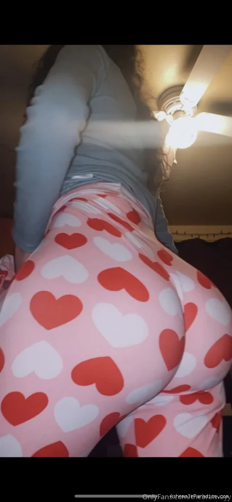 thebratwayy — thebratwayy — 12 fotos — Watch TheBratWayy Onlyfans pictures with an emphasis on tranny