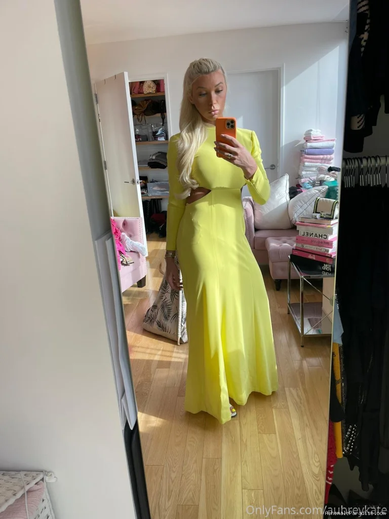 Aubrey Kate — Aubrey Kate — 12 fotos — Watch Aubrey Kate Onlyfans pictures with an emphasis on tranny