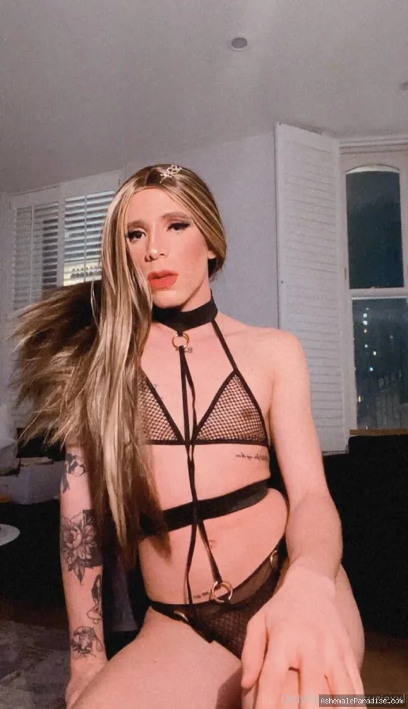 Sharmie XXL — Sharmie XXL — 12 fotos — Watch Suziexxl Onlyfans pictures with an emphasis on tranny