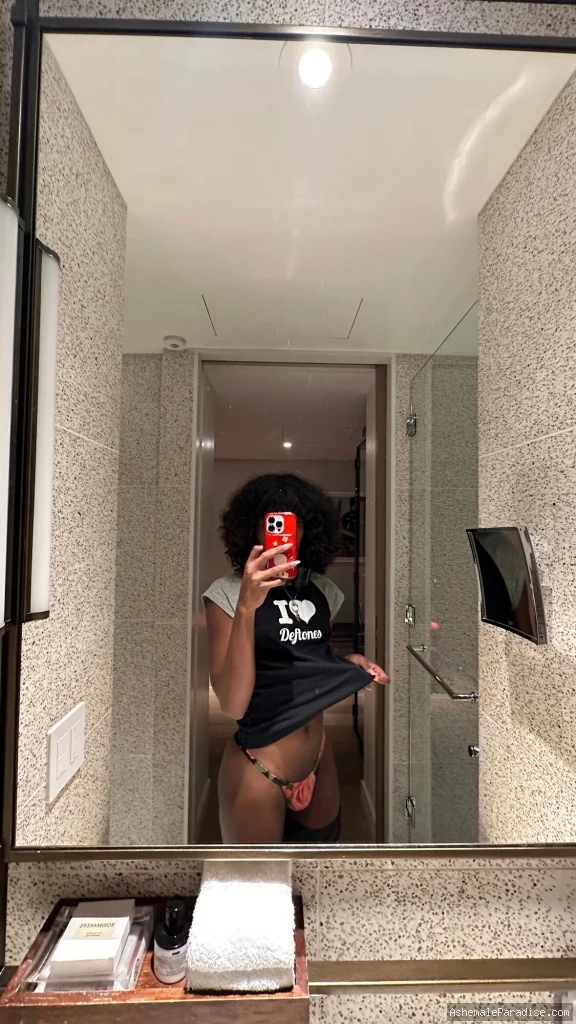 Vanniall — Vanniall — 12 fotos — Watch Vanniall Onlyfans pictures 3 with an emphasis on tranny