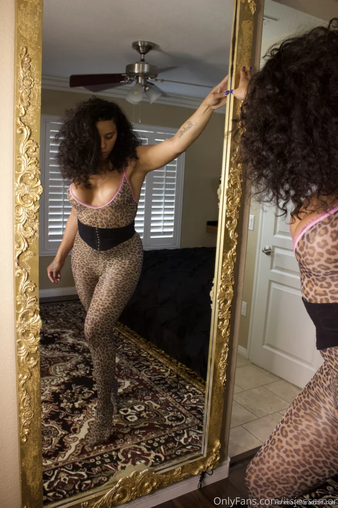Joss Amor — Joss Amor — 12 fotos — Watch Joss Amor Onlyfans pictures with an emphasis on tranny