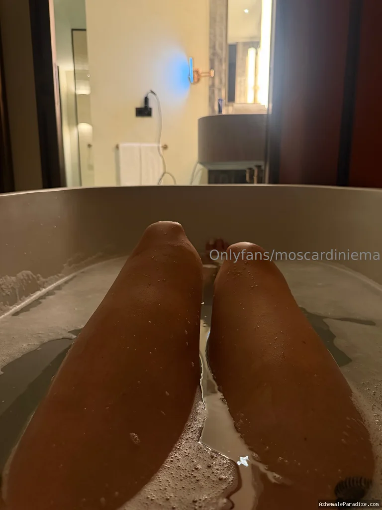 Manu Moscardini — Manu Moscardini — 12 fotos — Watch Moscardiniema Onlyfans pictures 5 with an emphasis on tranny
