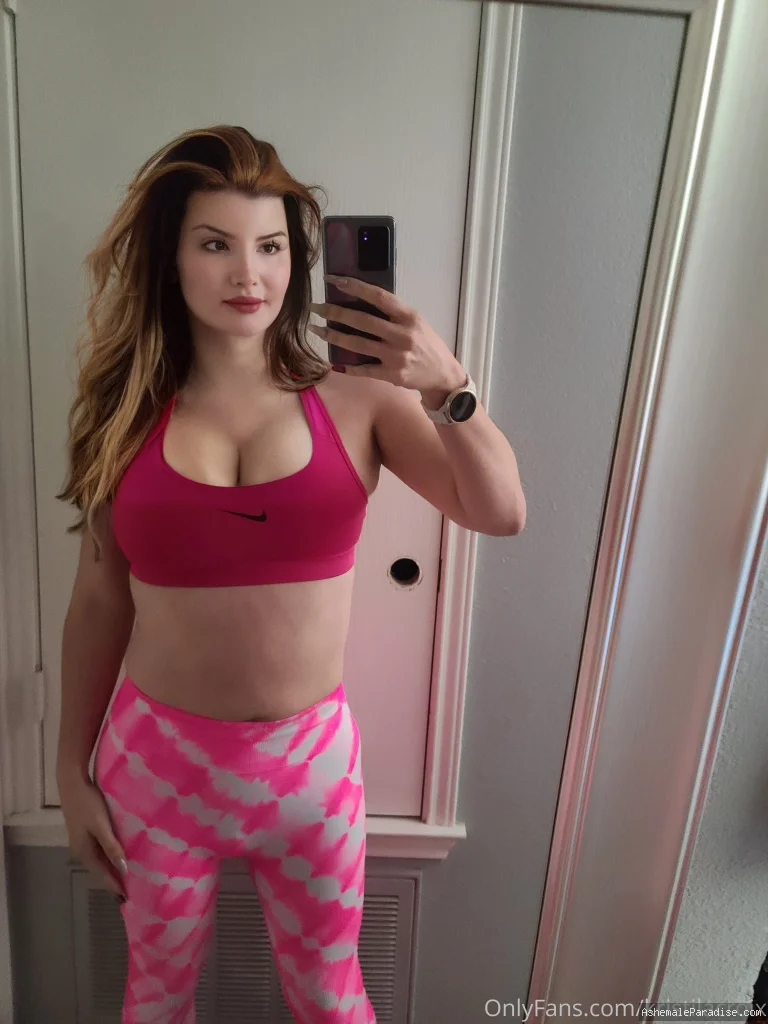 Kristi Lacroix — Kristi Lacroix — 12 fotos — Watch Kristi Lacroix Onlyfans pictures with an emphasis on tranny