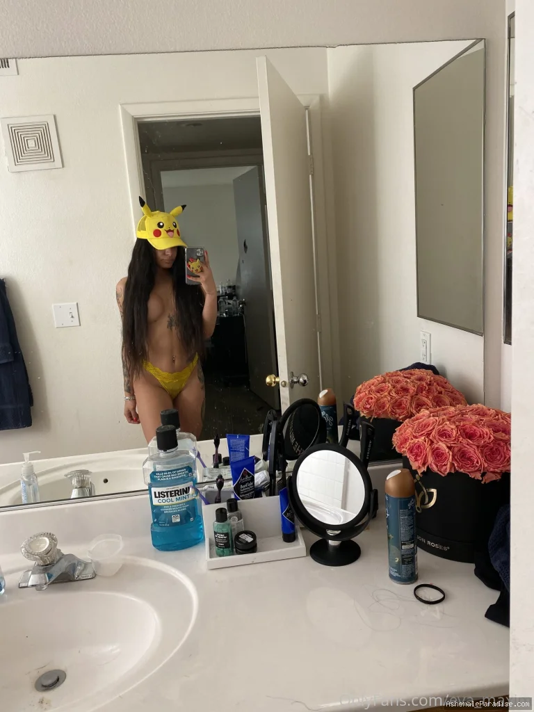 Eva Maxim — Eva Maxim — 12 fotos — Watch Eva Maxim Onlyfans pictures with an emphasis on tranny