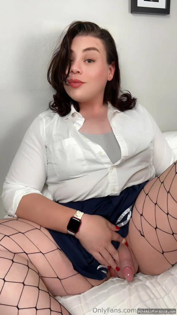 Janice Renee — Janice Renee — 12 fotos — Watch Janice Renée Onlyfans pictures with an emphasis on tranny