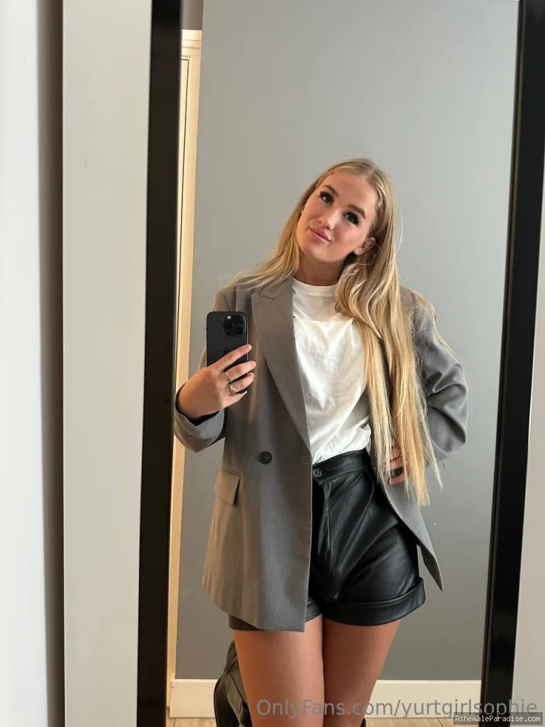TS Sophie — TS Sophie — 12 fotos — Watch TS Sophie Onlyfans pictures with an emphasis on tranny