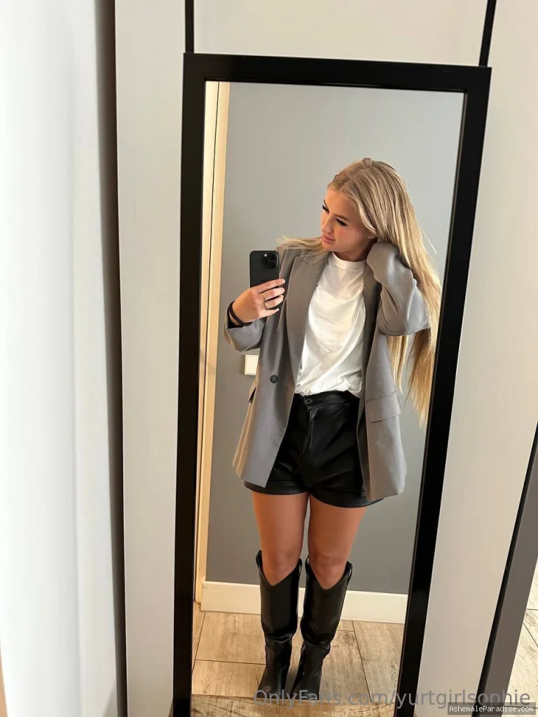 TS Sophie — TS Sophie — 12 fotos — Watch TS Sophie Onlyfans pictures with an emphasis on tranny