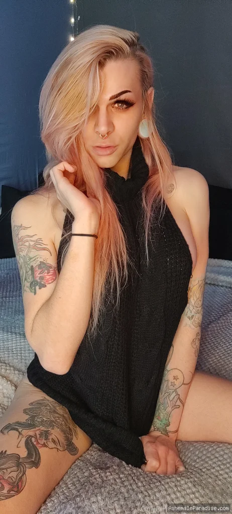 Echo Screams — Echo Screams — 12 fotos — Watch Echoscreams Onlyfans pictures with an emphasis on tranny