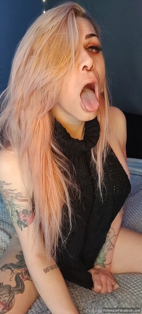 Echo Screams — Echo Screams — 12 fotos — Watch Echoscreams Onlyfans pictures with an emphasis on tranny
