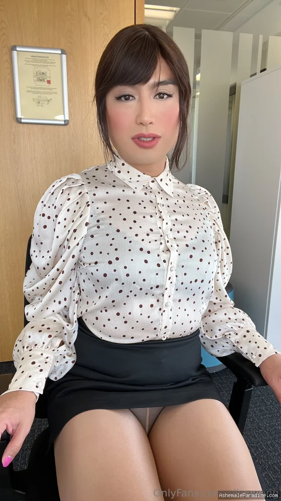 Alina Wang — Alina Wang — 12 fotos — Watch Alina Wang Onlyfans pictures with an emphasis on tranny