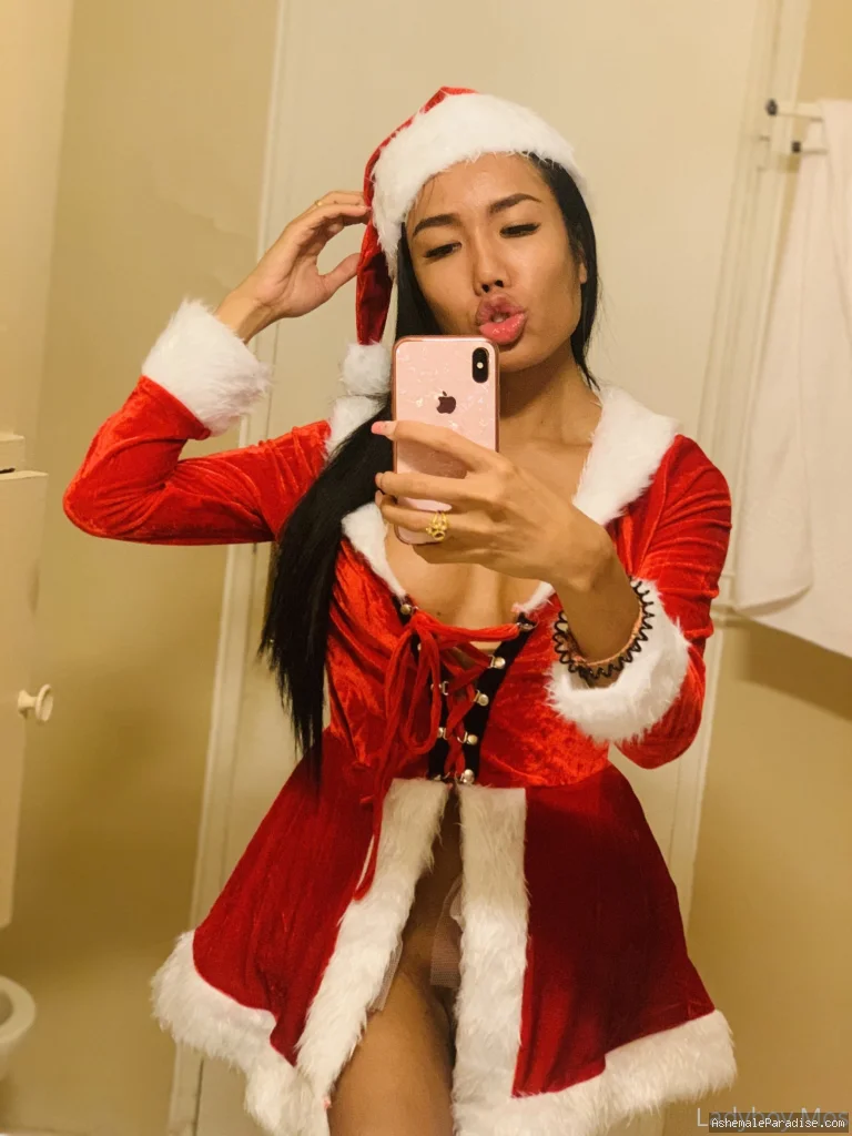Ladyboy Mos — Ladyboy Mos — 12 fotos — Watch Ladyboy Mos Onlyfans pictures with an emphasis on tranny
