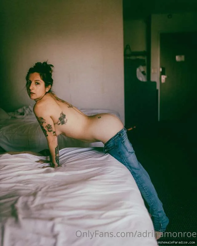 Adrina — Adrina — 17 fotos — OnlyFans Photos