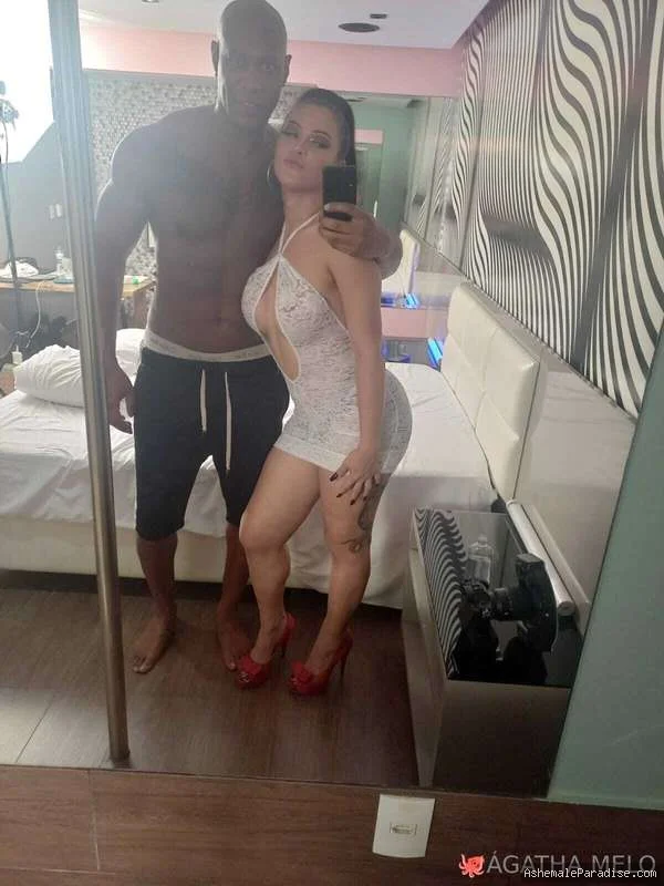 Agatha Mel — Agatha Mel — 33 fotos — OnlyFans Photos