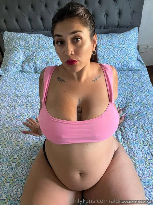 Aldana — Aldana — 29 fotos — OnlyFans Photos