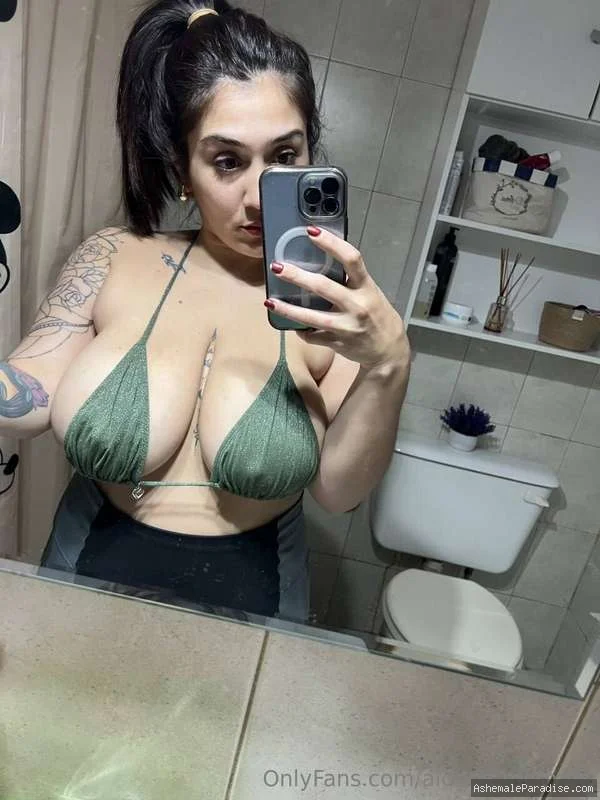 Aldana — Aldana — 29 fotos — OnlyFans Photos