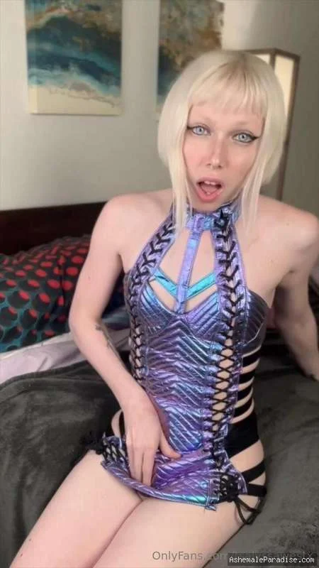 Alyssa West — Alyssa West — 67 fotos