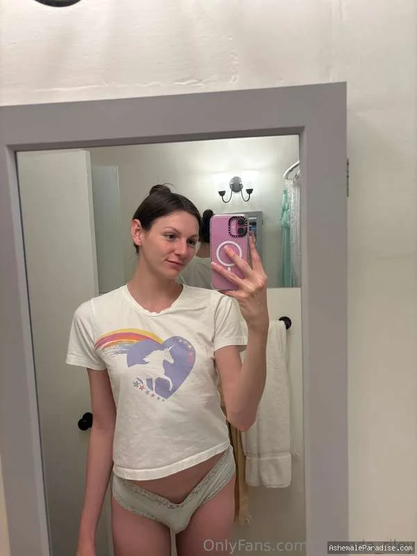 Amanda Riley — Amanda Riley — 18 fotos — OnlyFans Photos