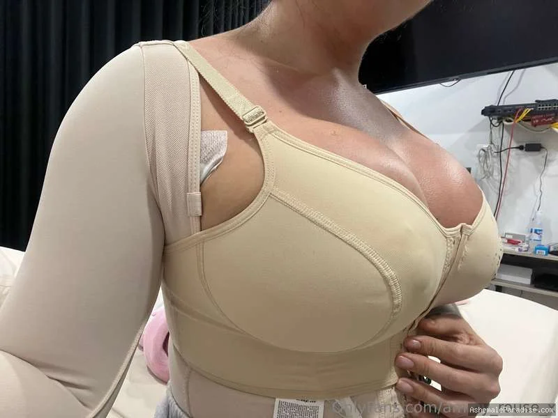 Ammy Rouse — Ammy Rouse — 2 fotos — OnlyFans Photos