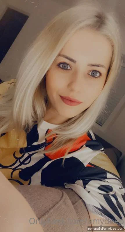 Amy Deep — Amy Deep — 19 fotos — OnlyFans Photos