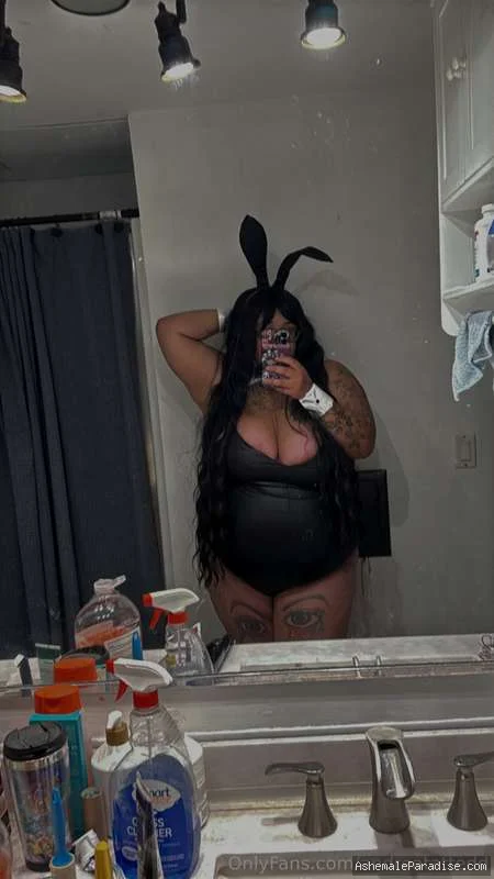 Andrea T — Andrea T — 27 fotos — OnlyFans Photos