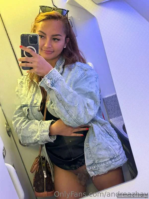 Andrea Zhay — Andrea Zhay — 32 fotos — OnlyFans Photos