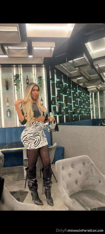 Anitta Dash — Anitta Dash — 19 fotos — OnlyFans Photos
