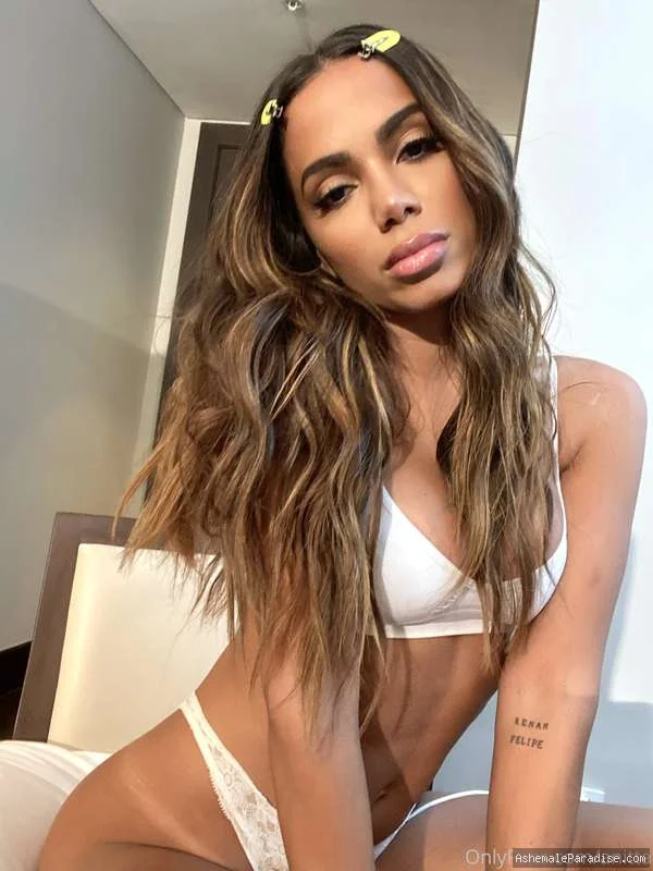 Anitta Fontana — Anitta Fontana — 33 fotos — OnlyFans Photos