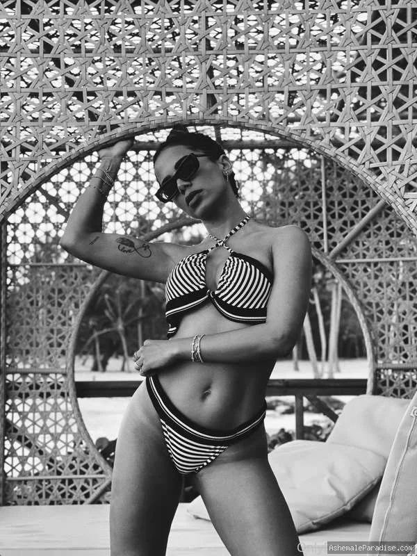 Anitta Fontana — Anitta Fontana — 33 fotos — OnlyFans Photos