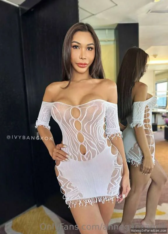 Anne Ganzarolli — Anne Ganzarolli — 33 fotos — OnlyFans Photos