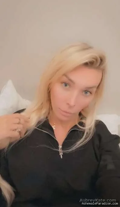 Aubrey Kate — Aubrey Kate — 25 fotos — OnlyFans Photos