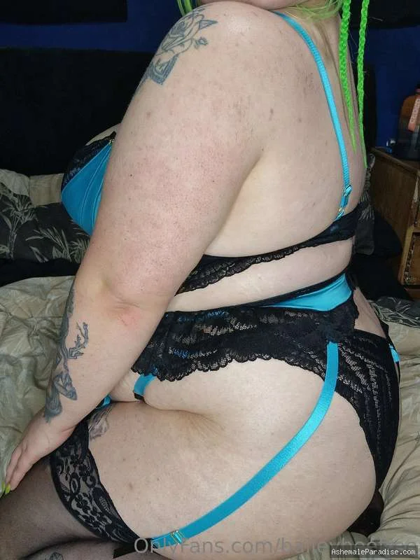 Bailey Bee — Bailey Bee — 34 fotos — OnlyFans Photos