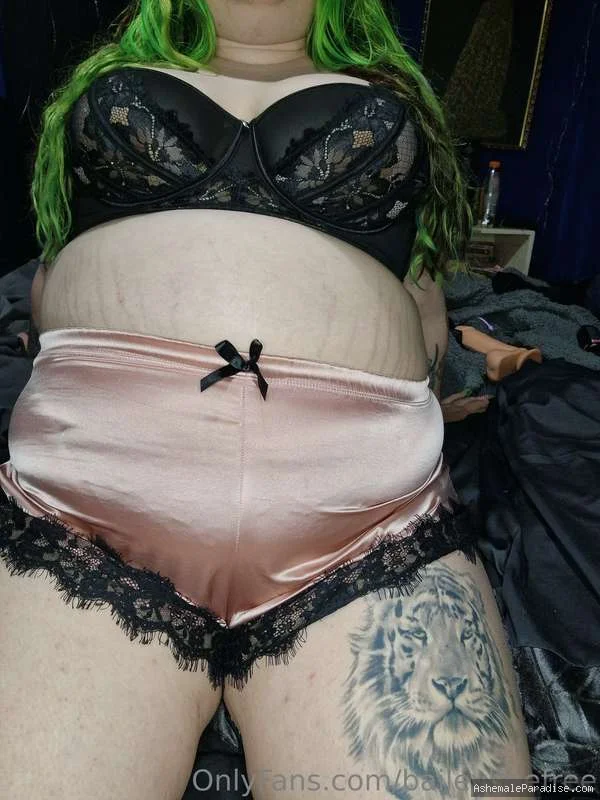 Bailey Bee — Bailey Bee — 34 fotos — OnlyFans Photos