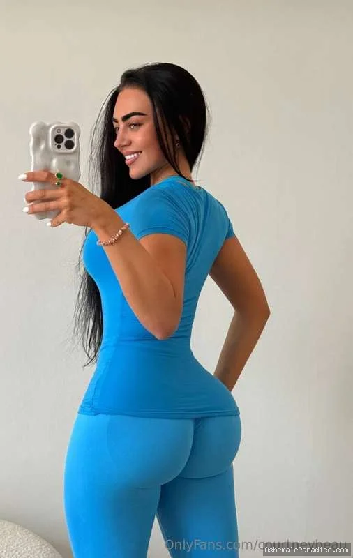 Bambii Mercedes — Bambii Mercedes — 34 fotos — OnlyFans Photos