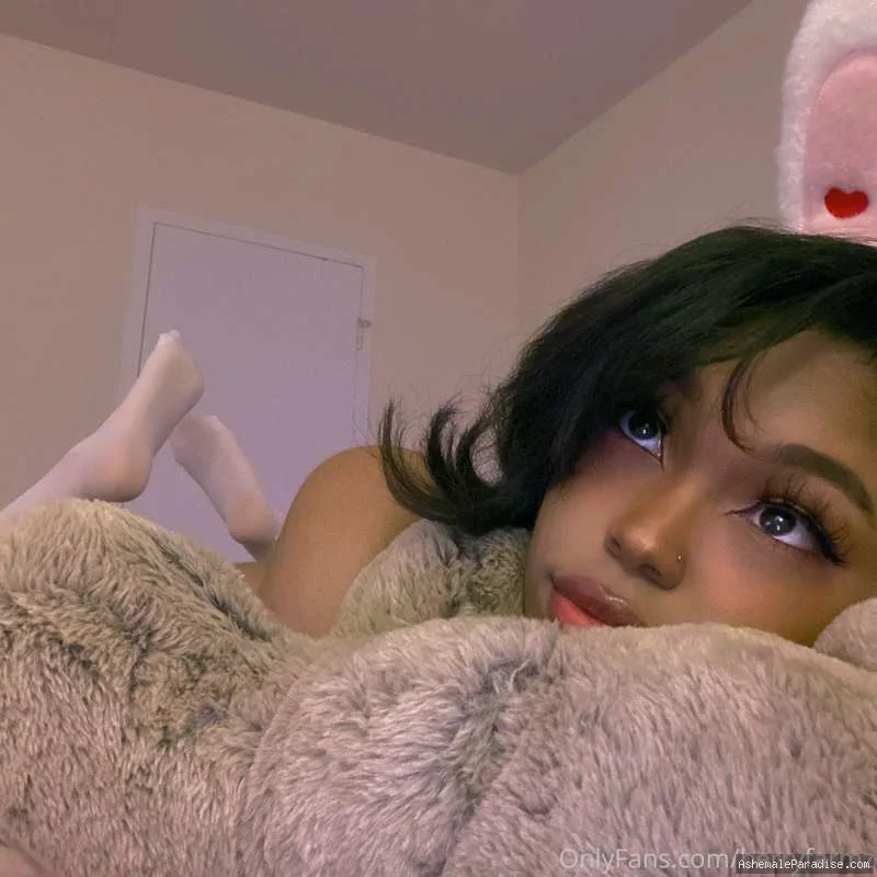 Berry — Berry — 36 fotos — OnlyFans Photos