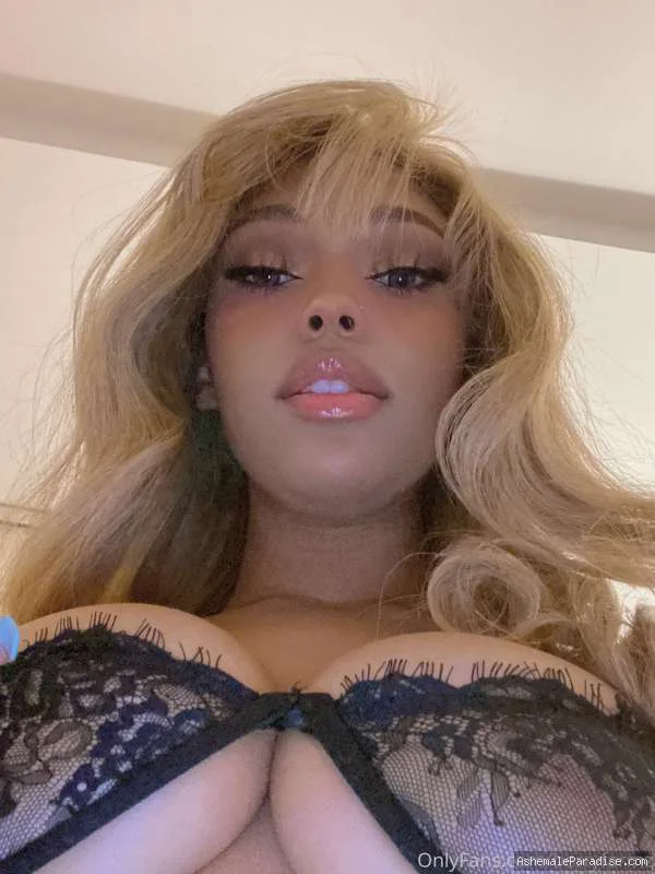 Berry — Berry — 36 fotos — OnlyFans Photos