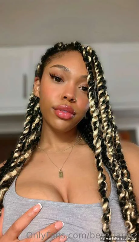 Berry — Berry — 36 fotos — OnlyFans Photos