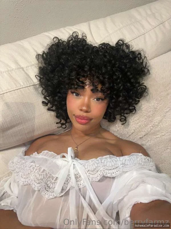 Berry — Berry — 36 fotos — OnlyFans Photos