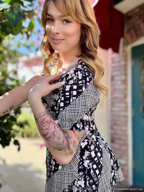 Blake Lovely — Blake Lovely — 88 fotos
