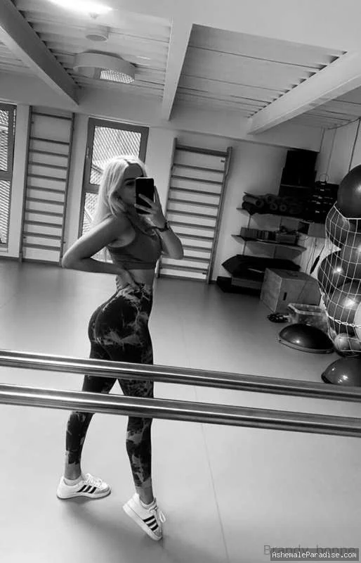 Bonnie Snow — Bonnie Snow — 5 fotos — OnlyFans Photos