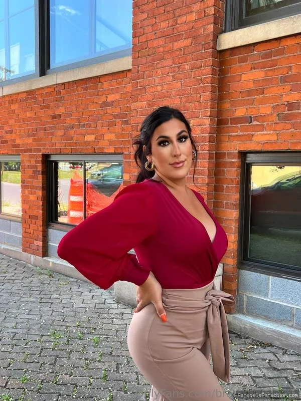 Brandy Nitti — Brandy Nitti — 17 fotos — OnlyFans Photos